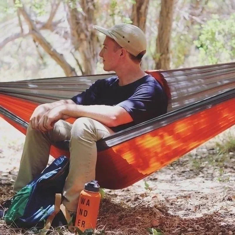 Udendørs enkelt person camping hængekøje med nylon farve matchende hængekøje Højstyrke faldskærmsstof bærbar hængende seng